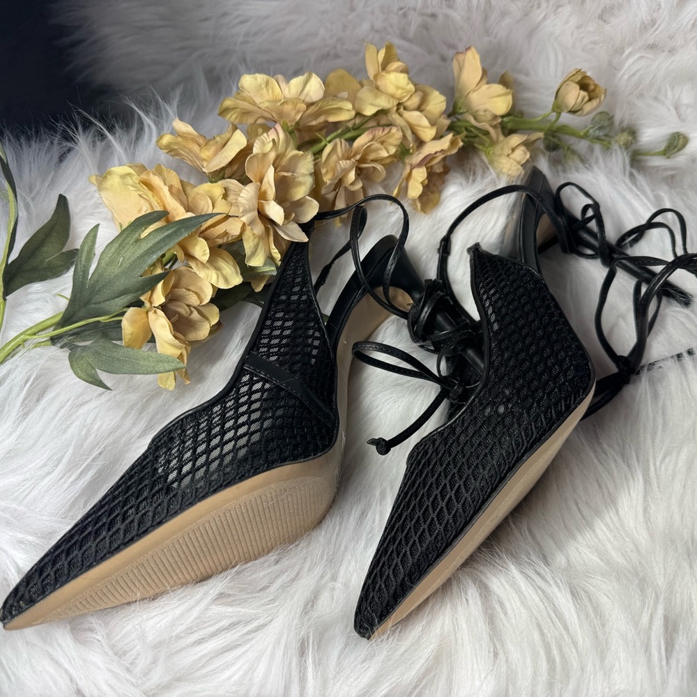 Jennifer Lopez Black Mesh Heels - Picture 3 of 4